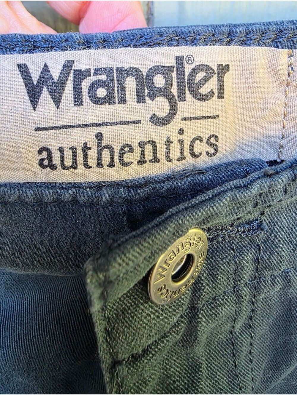 Wrangler Athentics Men's Cargo Shorts Slate Gray Size 40 SHO10 - Picture 2 of 14